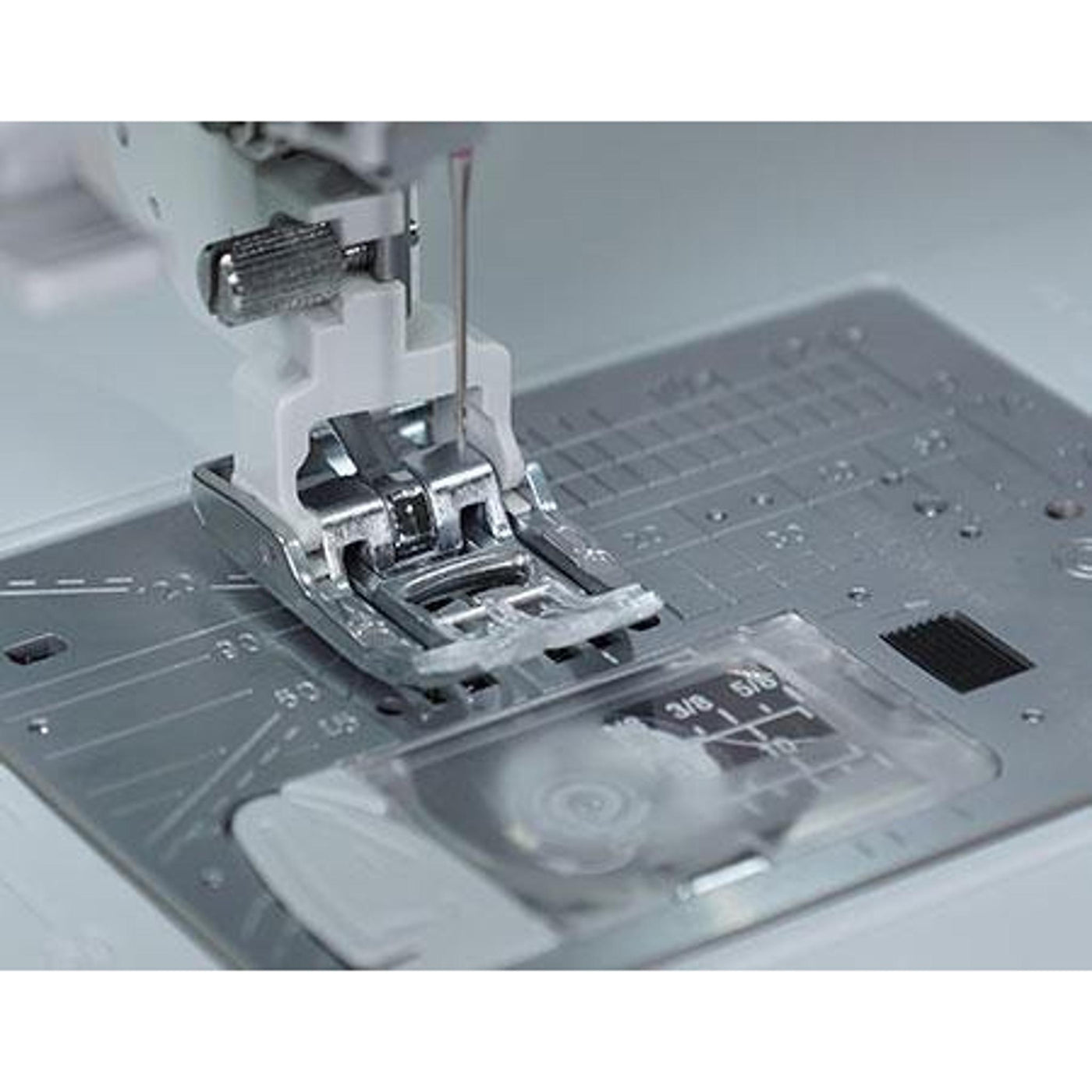 Janome Skyline S7